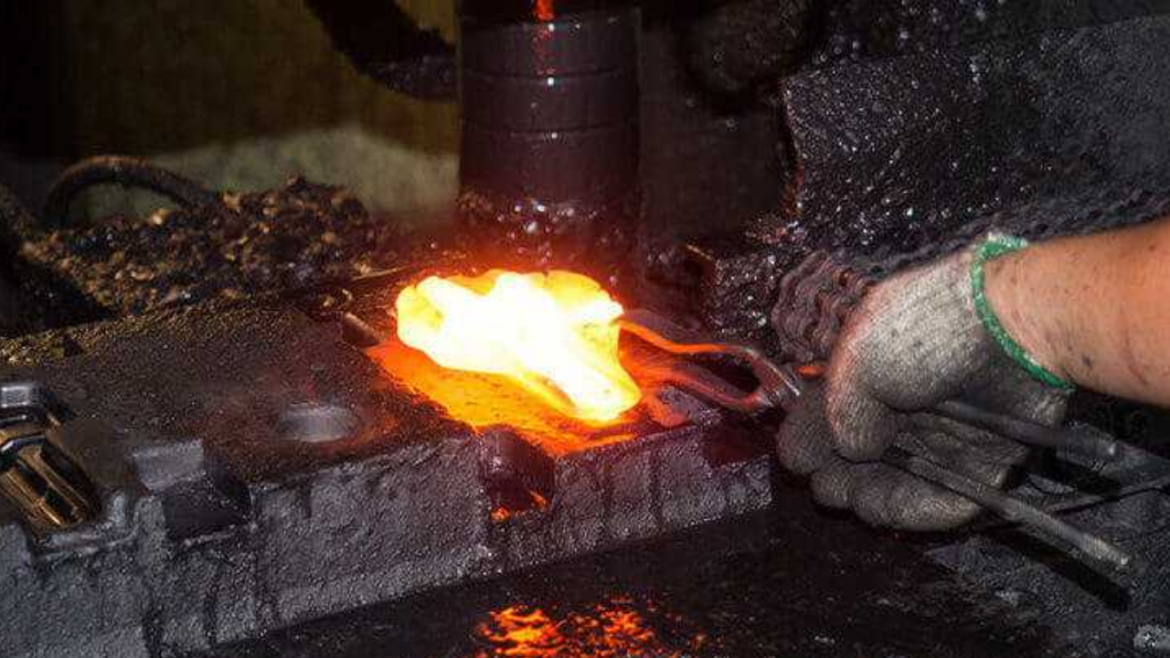 230905-20th-What-Are-The-Differences-And-Purposes-Of-Mulcher-Teeth-And-A-Flail-Mower-Hammer-Respectively